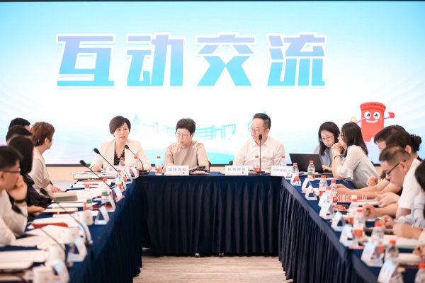 翼牛网 “飞”来的咖啡、防滑的天桥，普陀区“十五五”规划市民圆桌会聚焦水岸升级