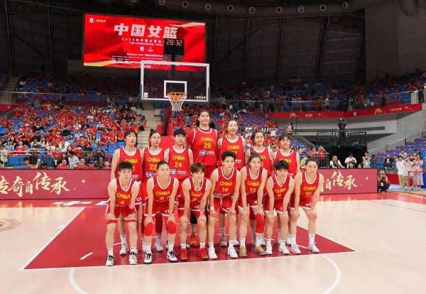 创盈在线 中国女篮亚洲杯12人公布，宫鲁鸣在一位置上豪赌一把，只带了两人